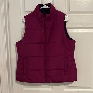Reversible pink and purple vest with pockets no tag
